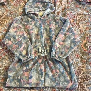 Vintage lady footlocker spring floral fleece